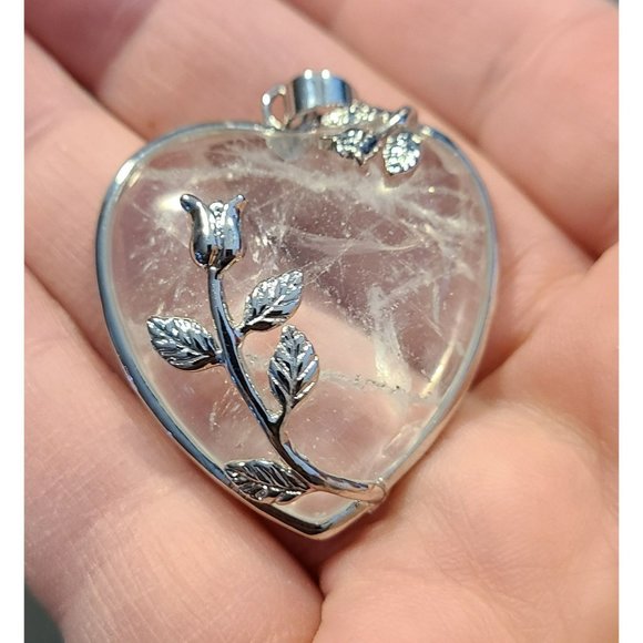 Quartz crystal pendant heart with flowers like new - Picture 1 of 4